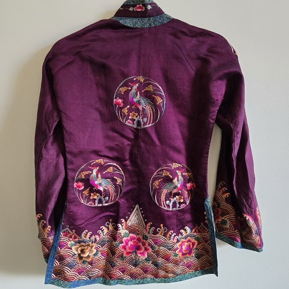 XS Silk Embroidered Chinese-Style Blouse - Picture 5 of 7